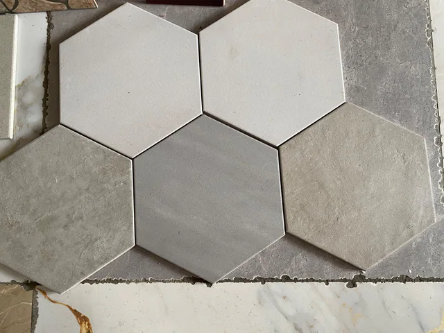 Plaques de carrelage pour revêtement mural