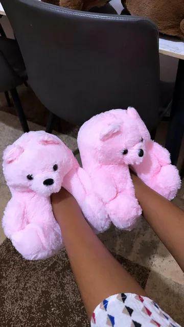 Chaussons peluche ours roses confortables