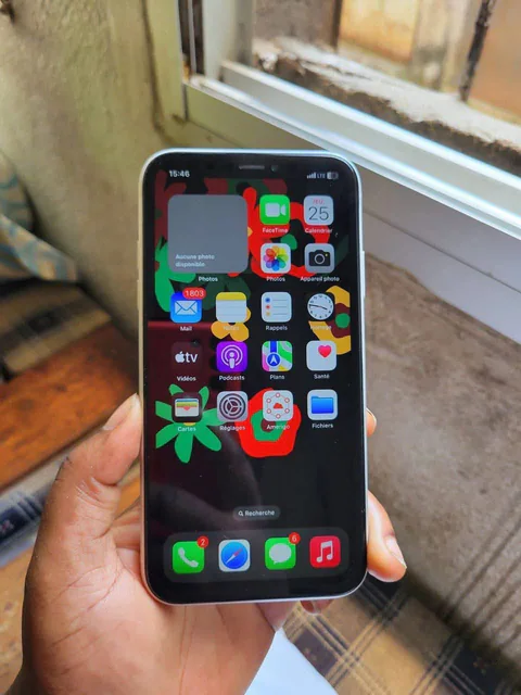 Apple white iPhone