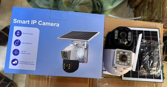 Caméra IP intelligente avec panneau solaire