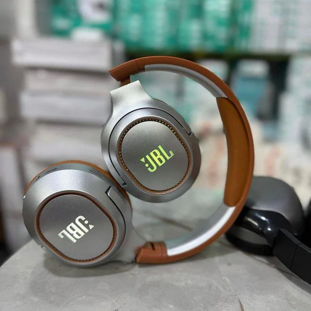 Casque audio JBL sans fil avec coussinets marron