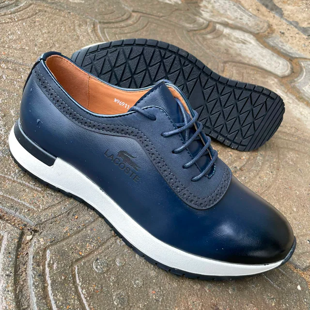 Chaussures homme Lacoste en cuir marron