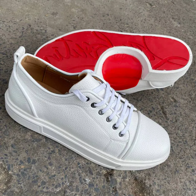 Chaussures blanches à semelle rouge pour homme