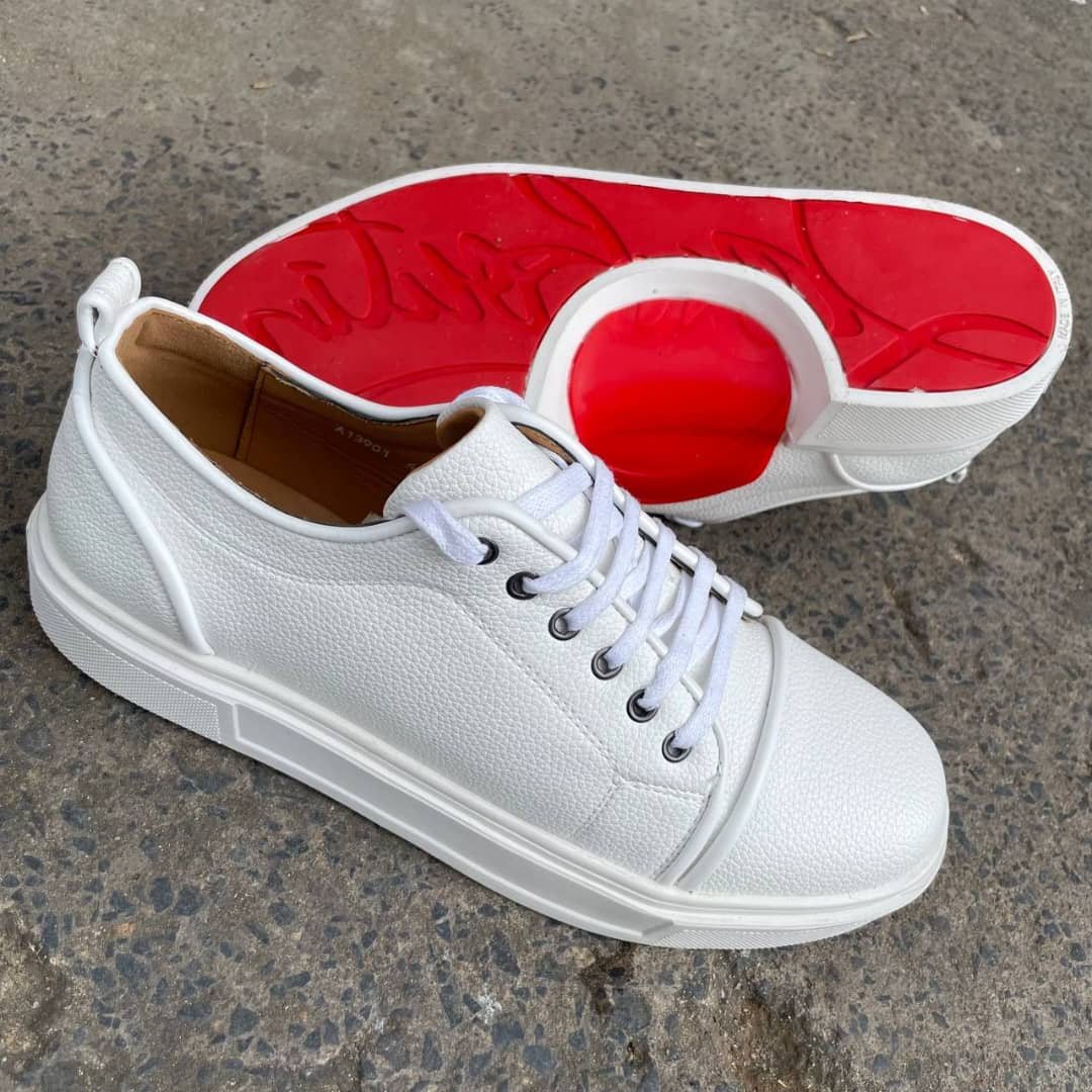 Chaussures blanches à semelle rouge pour homme