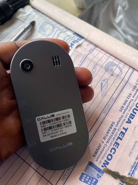 Téléphone classique CALUS à touches